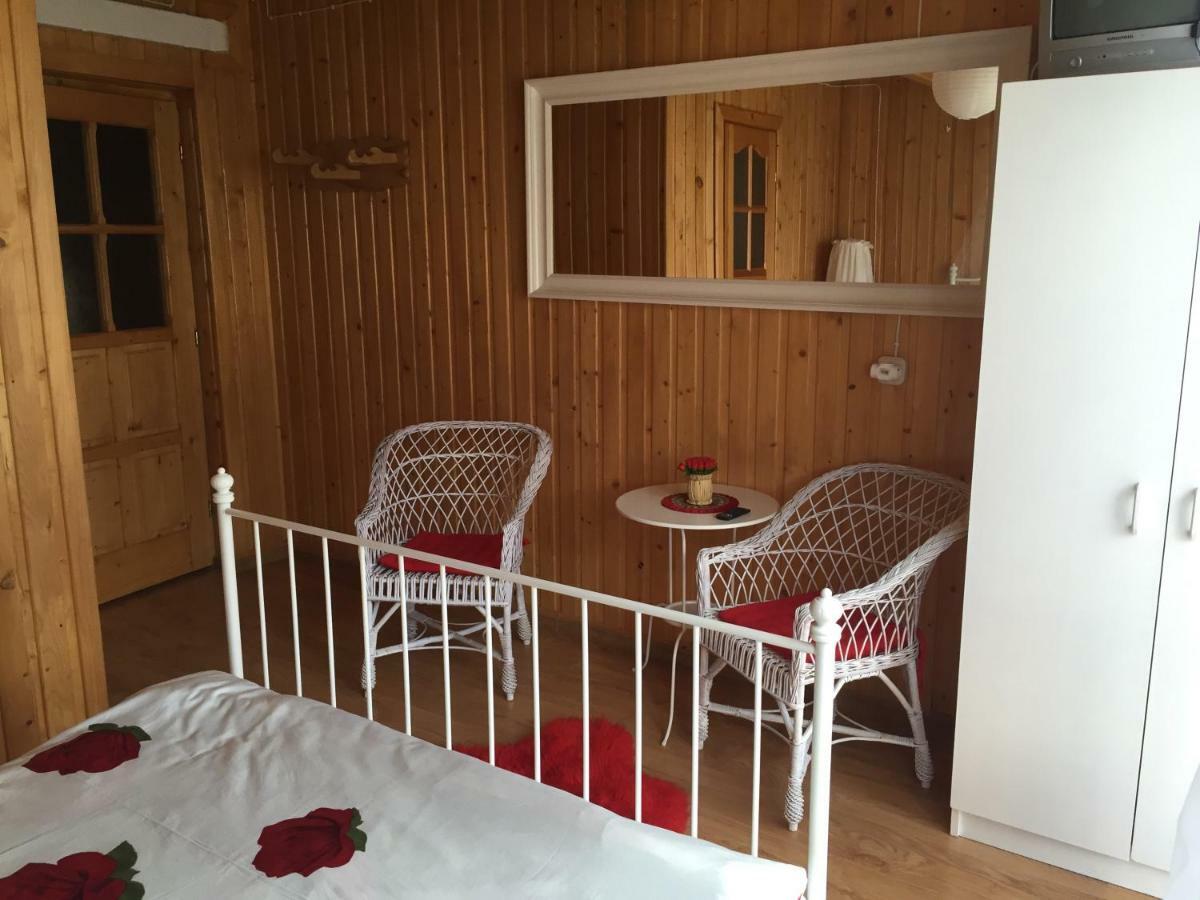 Pokoje U Eli Apartamento Brzegi  Exterior foto
